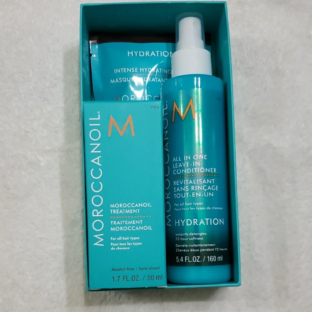 Moroccanoil Luminous Wonders Set - Blue and Gold. 3 Items Set - Picture 4 of 4